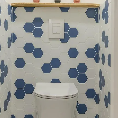 Pharaon - Carmes Metro & Tram A Pied