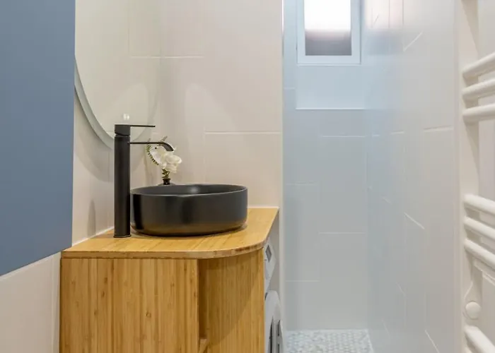 Pharaon - Carmes Metro & Tram A Pied Toulouse