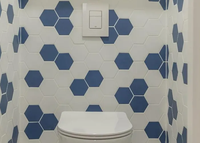 Pharaon - Carmes Metro & Tram A Pied