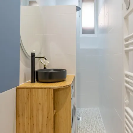 Pharaon - Carmes Metro & Tram A Pied Toulouse